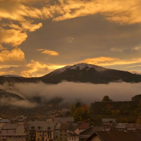 Appartement Au Coeur De Seyne エクステリア 写真